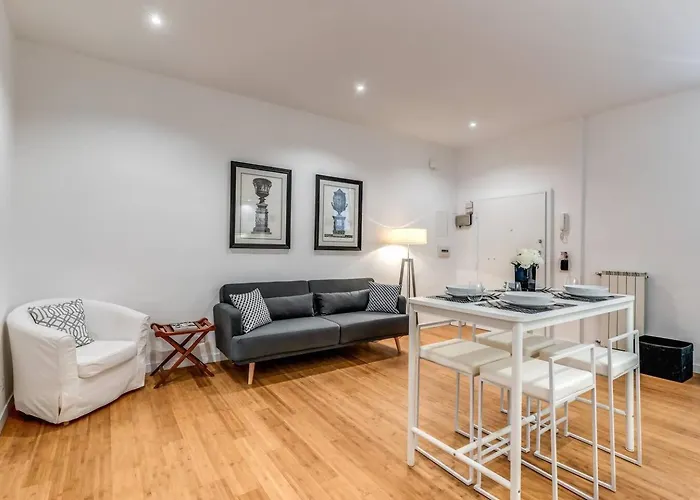 Charming Flat By The Vatican *